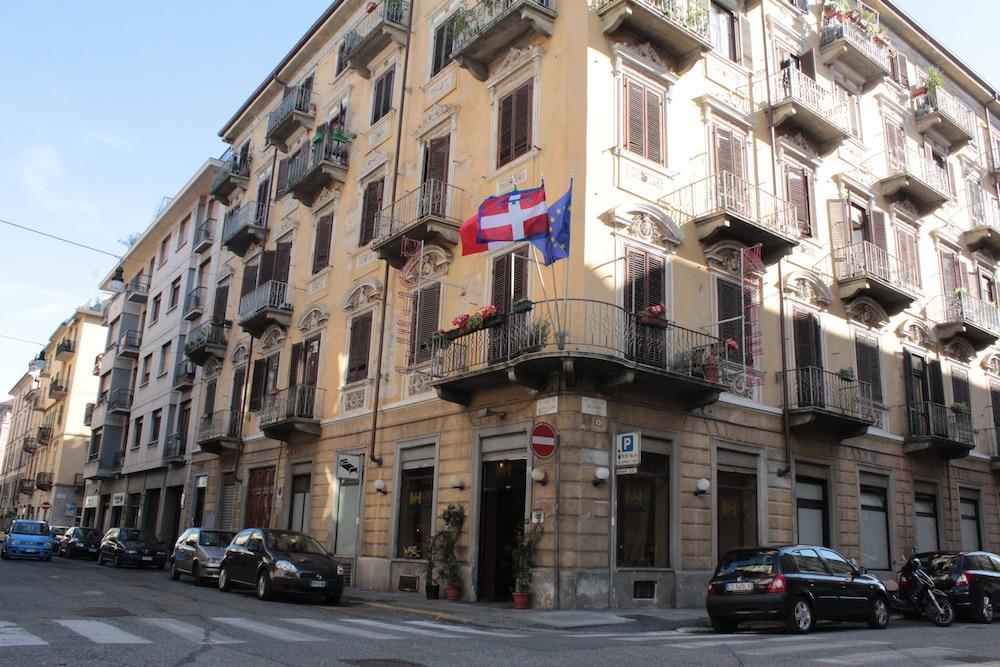 Hotel Montevecchio Торино Екстериор снимка